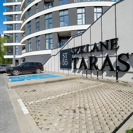 Modern & Bright In Szklane Tarasy By Renters 아파트