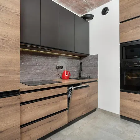Modern & Bright In Szklane Tarasy By Renters 아파트 제수프